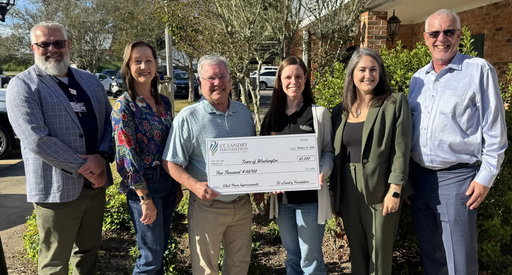 Town of Washington Town of Washington receives a grant from the St. Landry Foundation